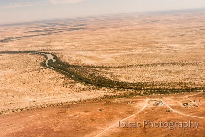 Lake Eyre (Day 4)_20070409_113.jpg